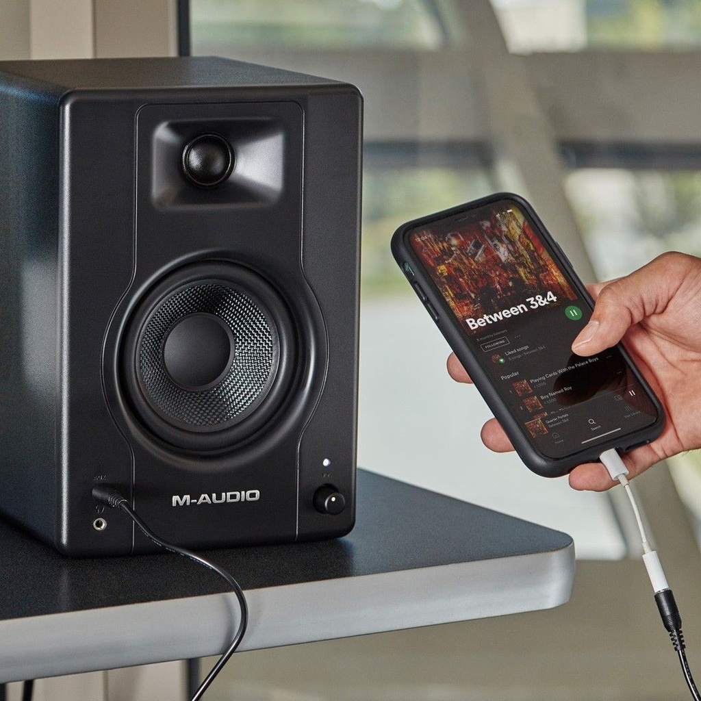 M-Audio BX4