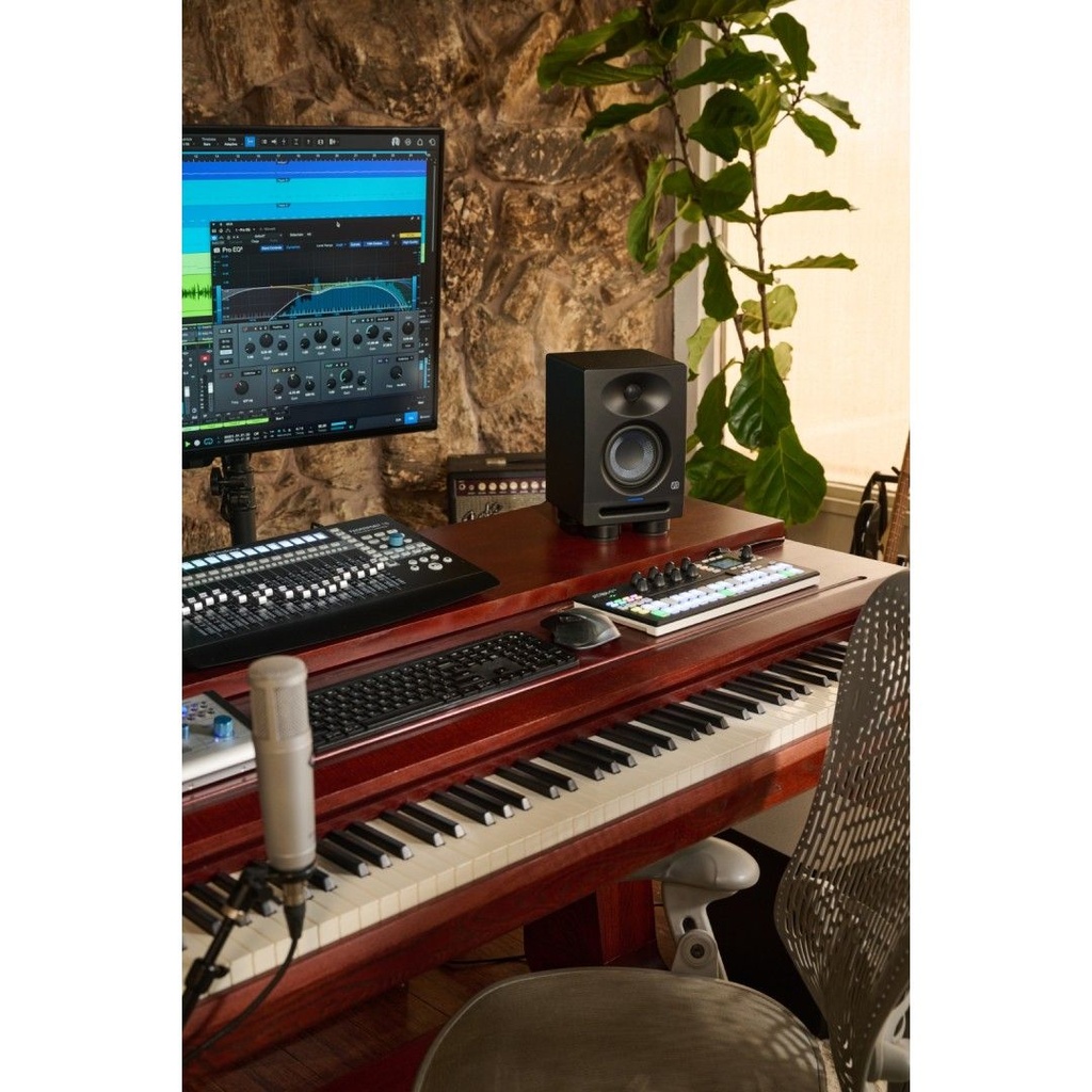 PreSonus Eris Studio 4