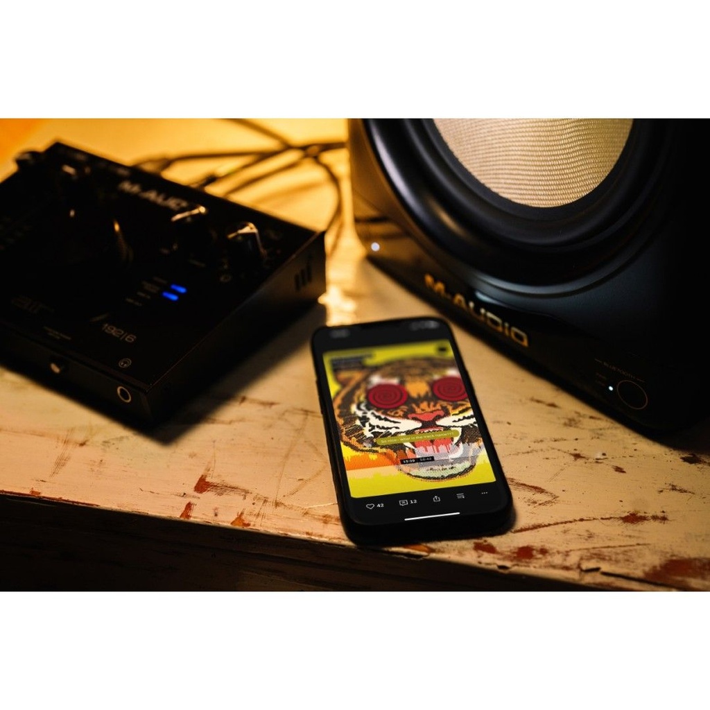 M-Audio Forty Sixty