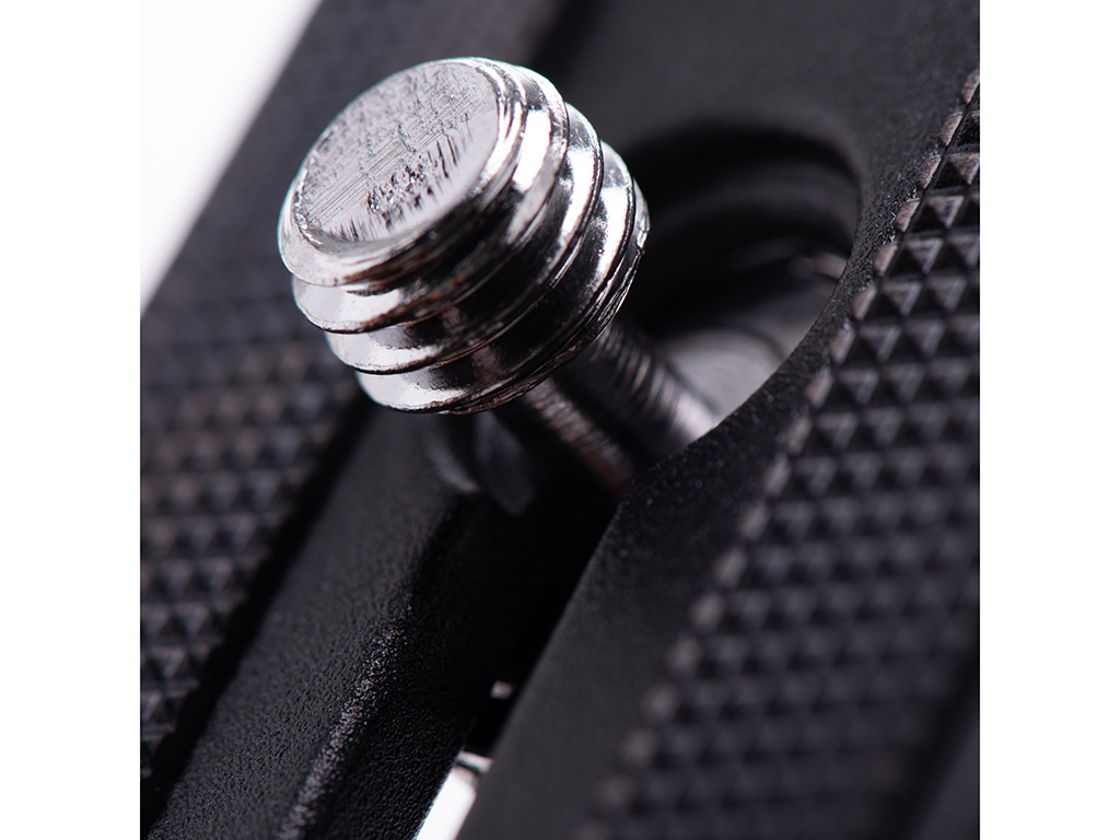 DR02 (3/8") D-Ring
