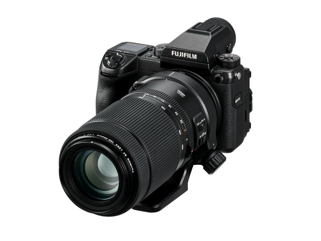 GF100-200mmF5.6 R LM OIS WR Orta Format Objektif