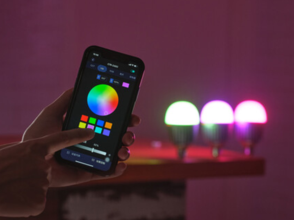 C7R KNOWLED RGBWW LED Ampül