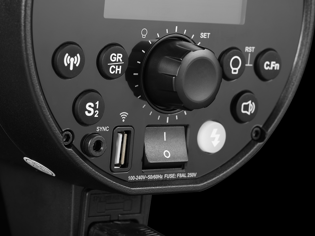 DP600 III V 600W Paraflaş (LED Model Lambalı)