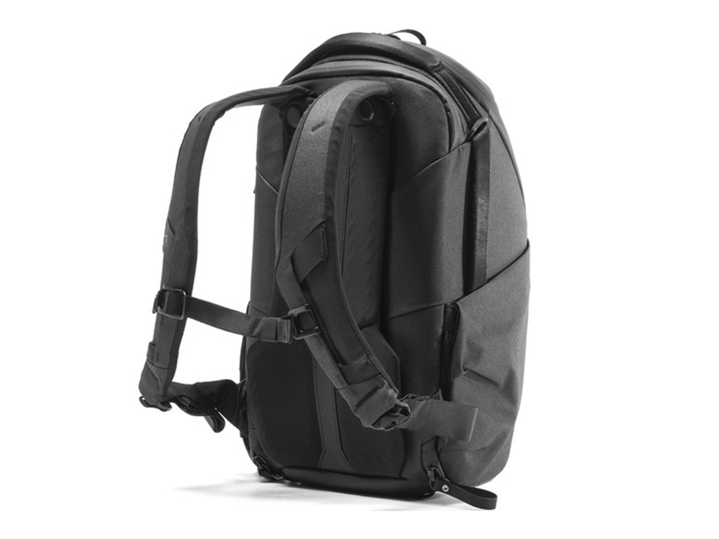 Everyday Zip 15L Siyah Sırt Çantası
