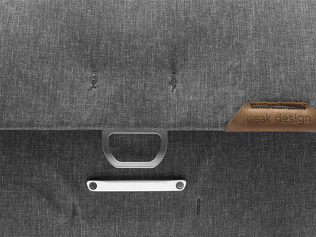 Messenger 13L Gri Çanta