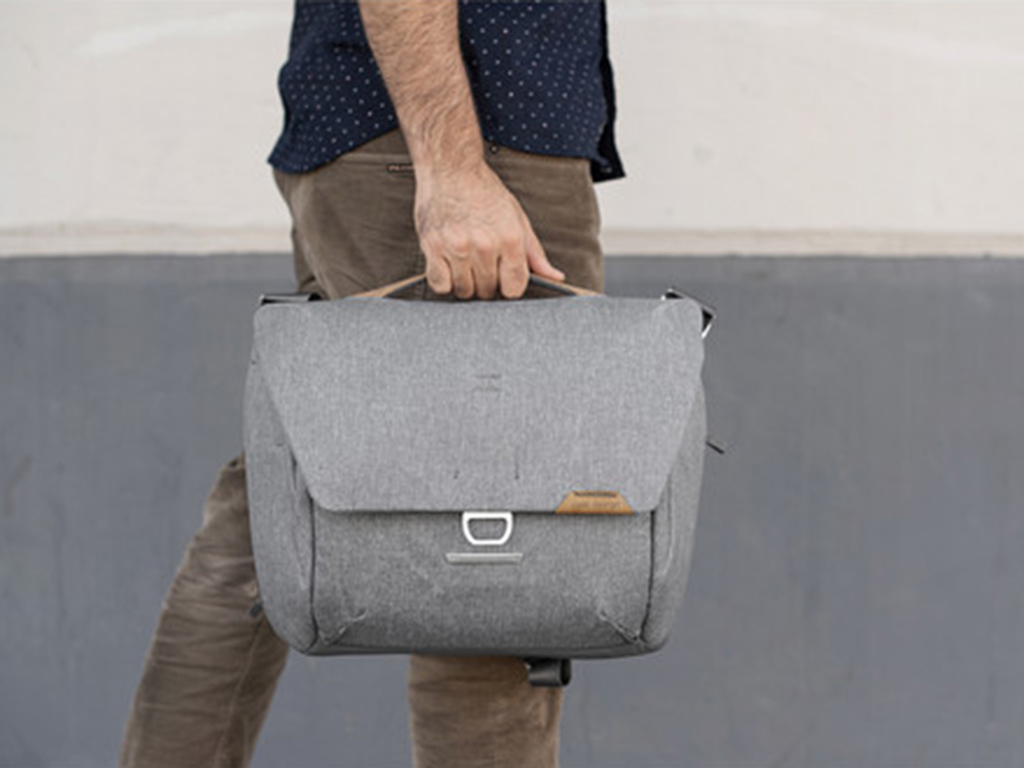 Messenger 13L Gri Çanta