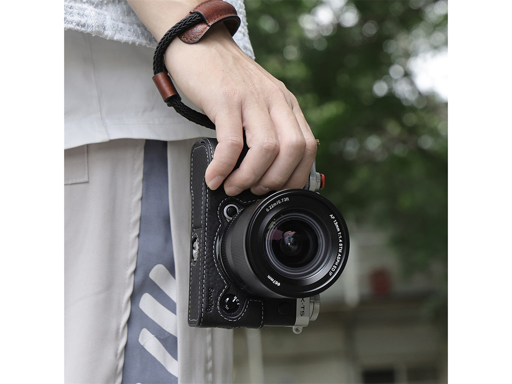 3927 Fujifilm X-T5 Uyumlu Deri Kılıf ve Askı Seti