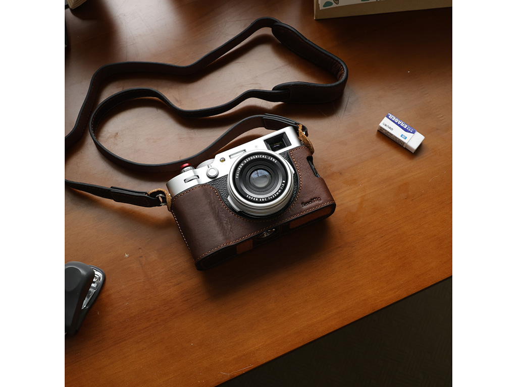 4558 Fujifilm X100VI Uyumlu Kahverengi Deri Kılıf