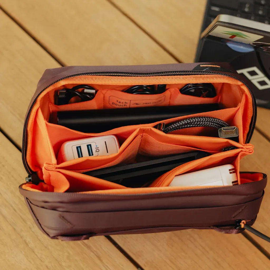 Tech Pouch Regular Teknoloji Aksesuar Çantası - Eclipse
