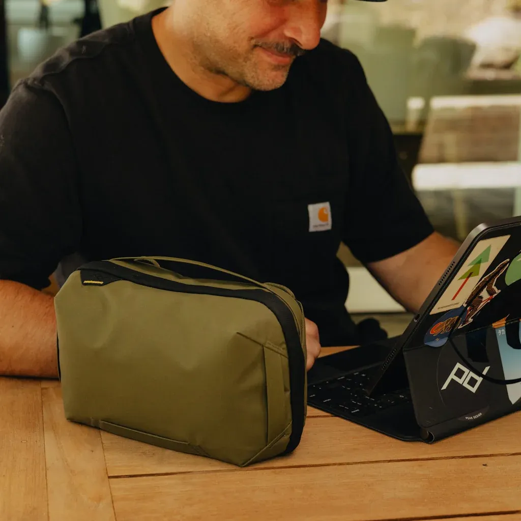 Tech Pouch Regular Teknoloji Aksesuar Çantası - Kelp