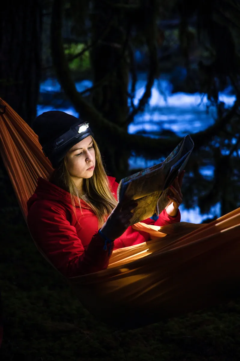 BioLite HeadLamp 325 Ultra Hafif USB Şarjlı Kafa Lambası - Midnight Grey