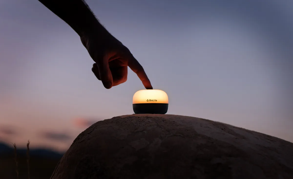 BioLite AlpenGlow Mini 150 Lumen USB Kamp Lambası - Charcoal