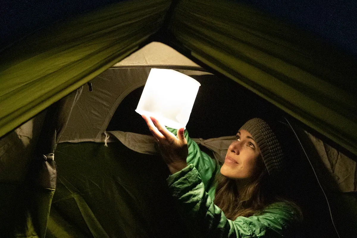 BioLite Luci Charge 360 Güneş Enerjili Kamp Lambası & Powerbank
