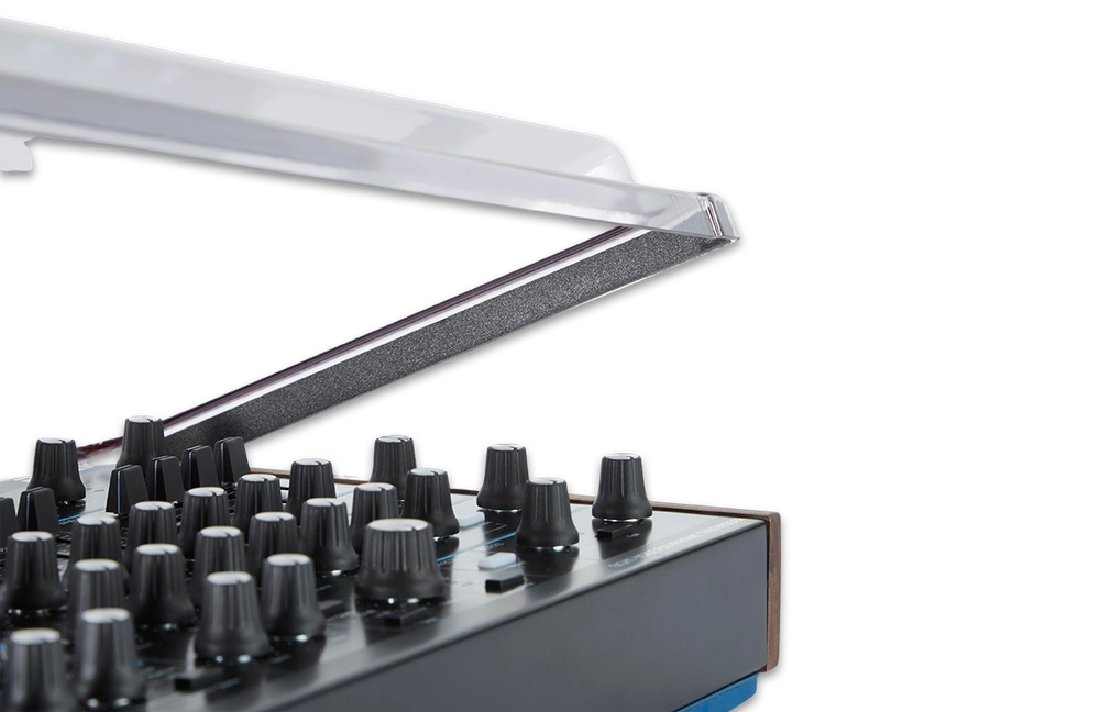 Decksaver Novation Peak Cover (Soft-fit)