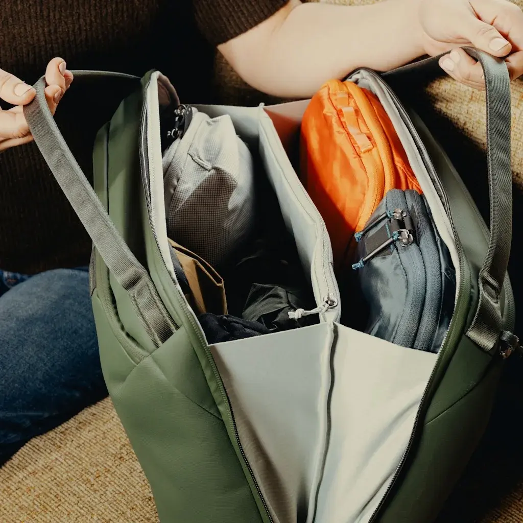 Peak Design Travel Weekender 25L - Sage