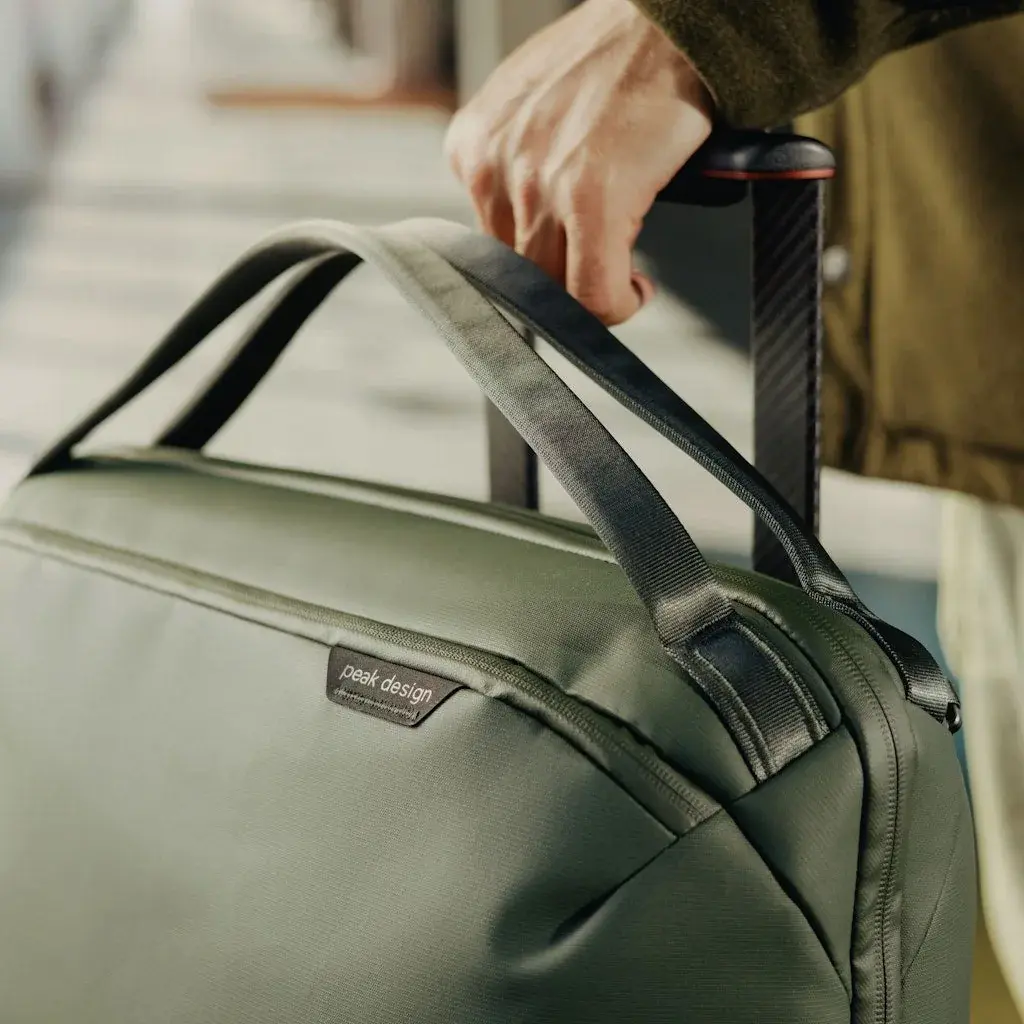 Peak Design Travel Weekender 25L - Sage