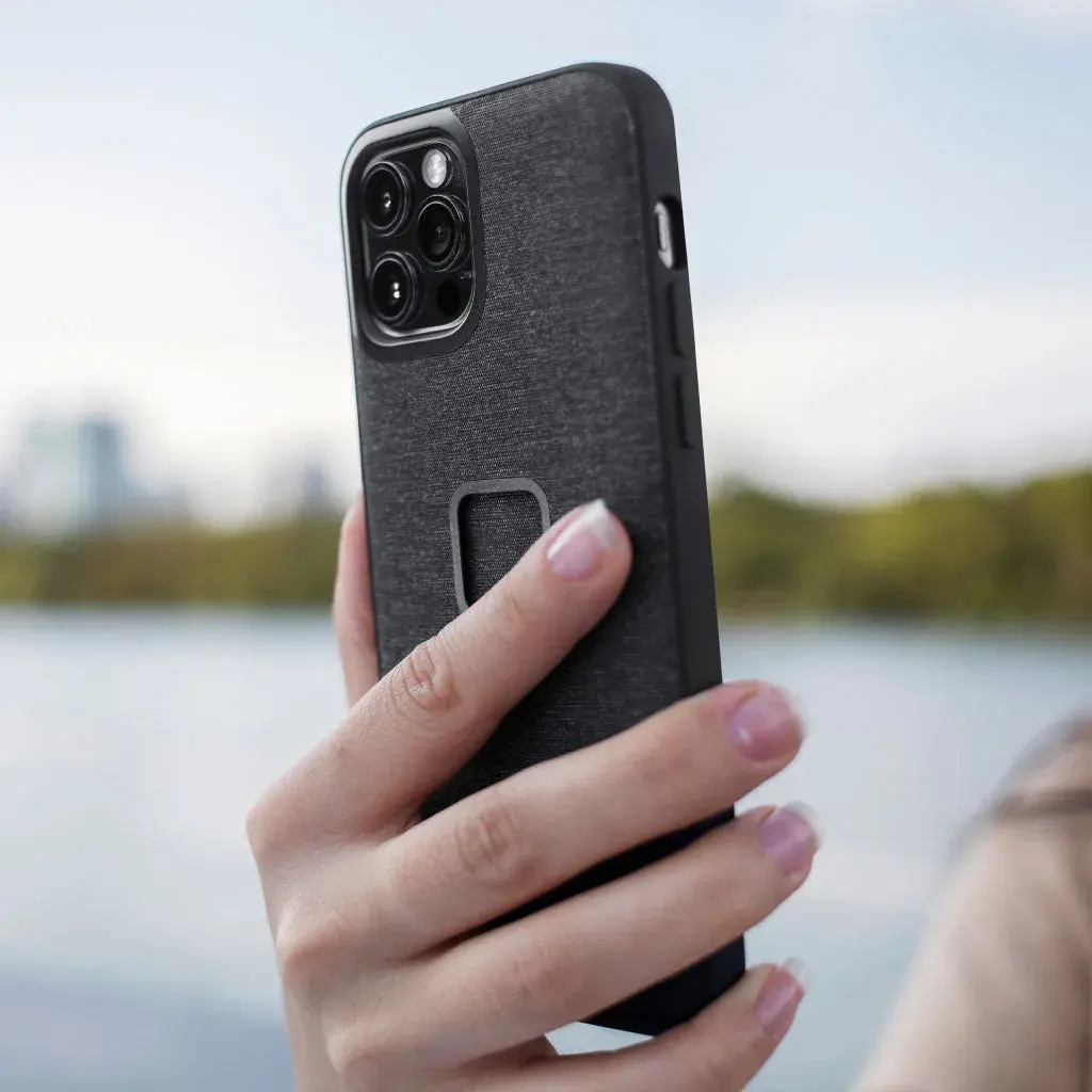 Peak Design SlimLink Case iPhone 18 Pro MagSafe Kılıf - Charcoal
