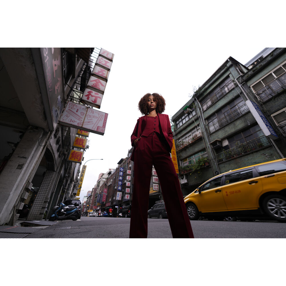 Sony FE 16mm f/1.8 G Lens (Sony E)