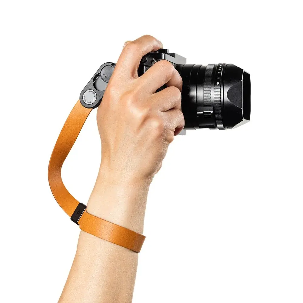 [PEK0407] Peak Design Cuff Leather Deri Fonksiyonel Kamera Bilek Askısı - Amber