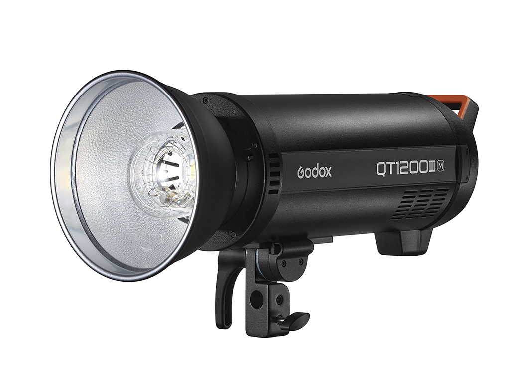 [FDCA31501] Godox QT1200 III M HSS 1200W Paraflaş Kafası