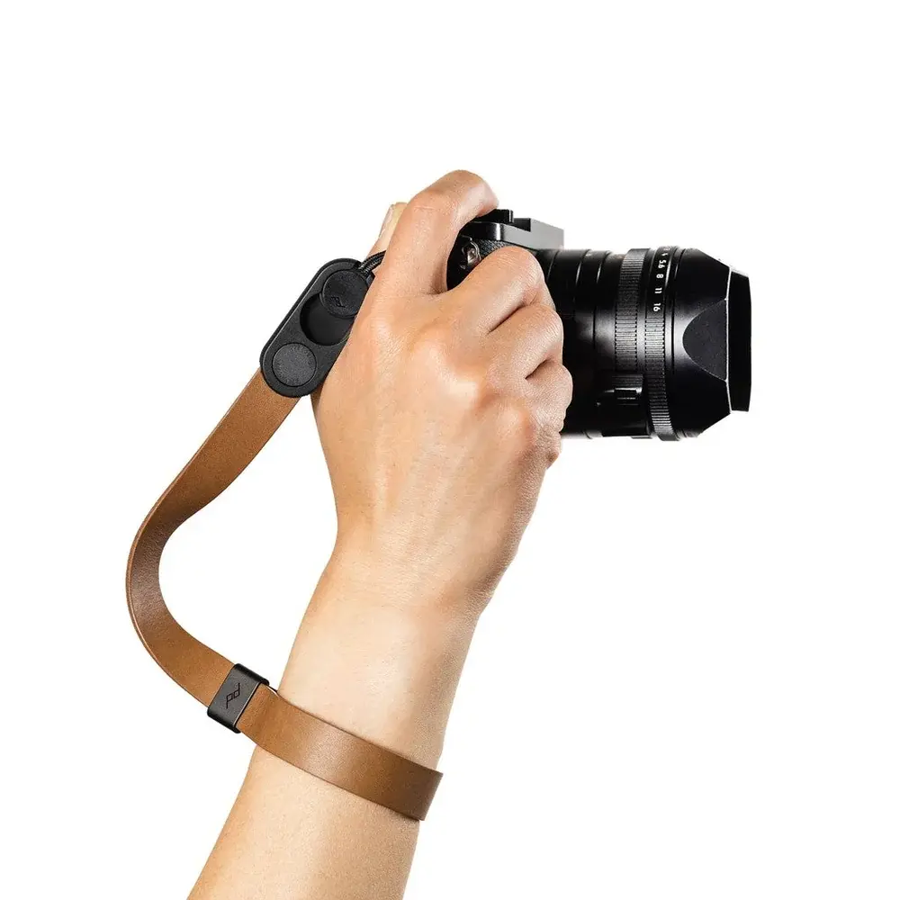 Peak Design Cuff Leather Deri Fonksiyonel Kamera Bilek Askısı - Tan
